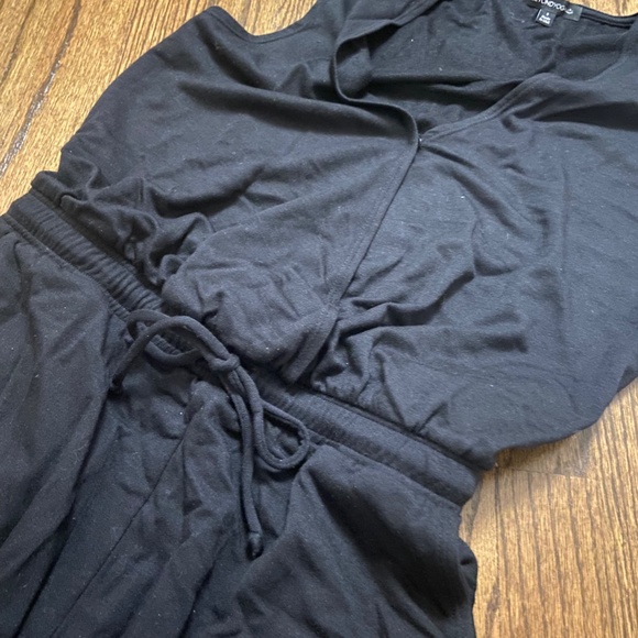 NWT BEYOND YOGA easy gather midi jumpsuit pockets black small - Picture 2 of 5